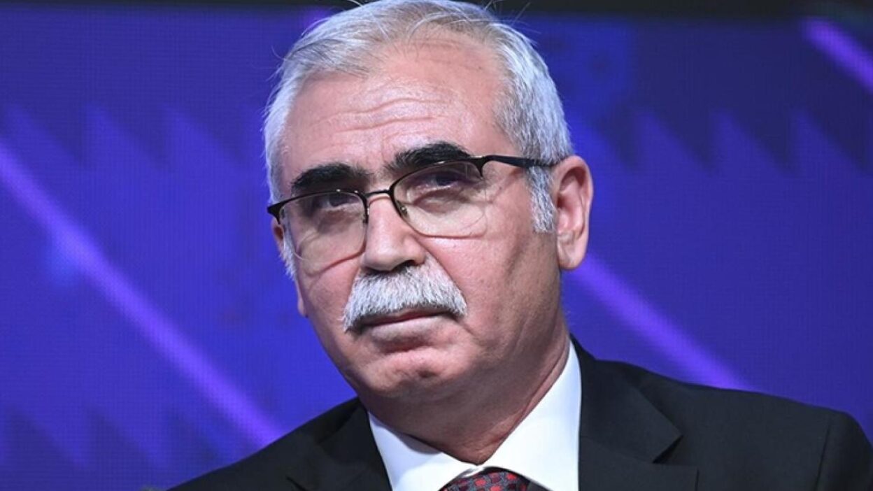 Kadir Özkaya Kimdir