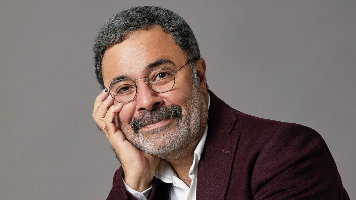 Ahmet Ümit Kimdir