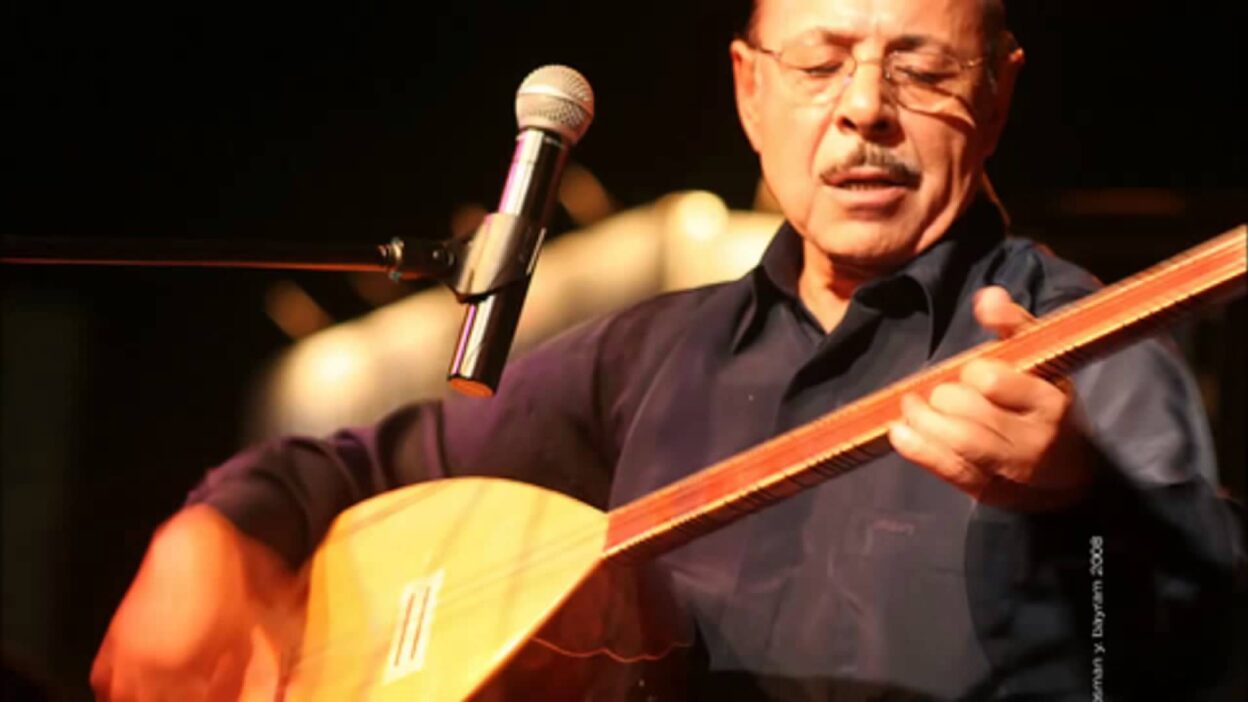 Neşet Ertaş Kimdir