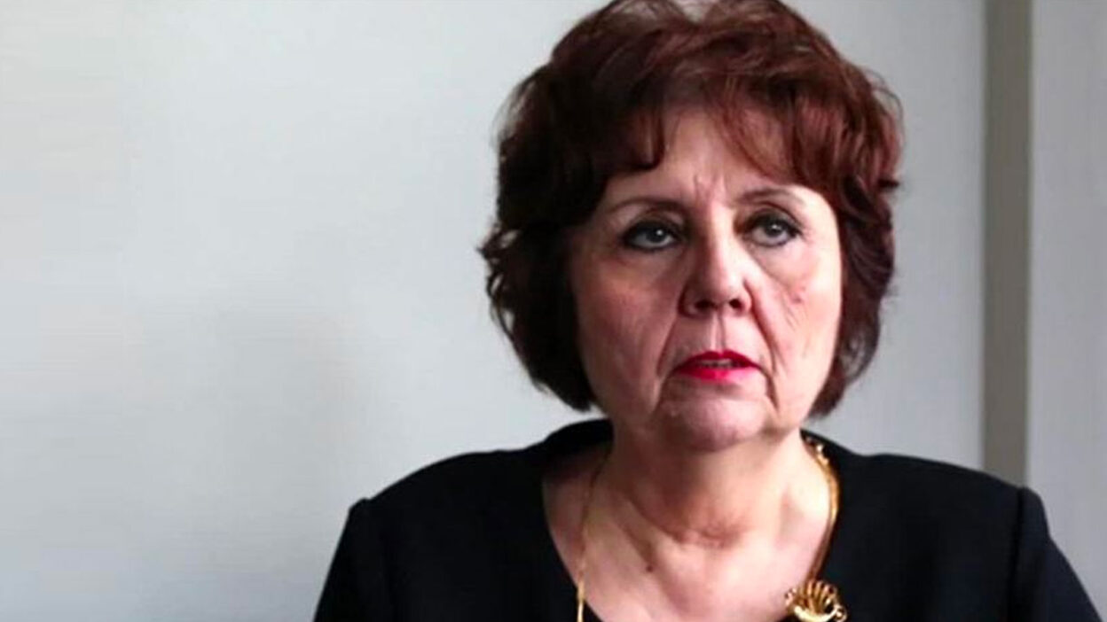 Ayşenur Arslan Kimdir