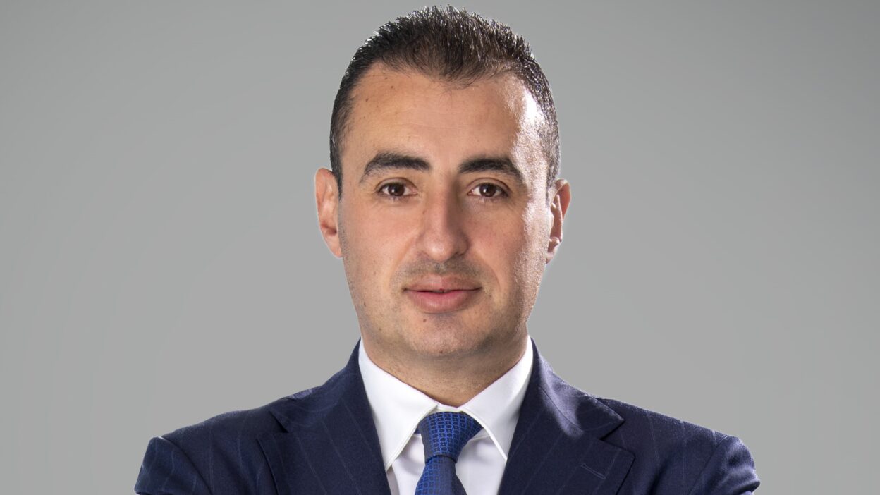Taha Çakmak Kimdir