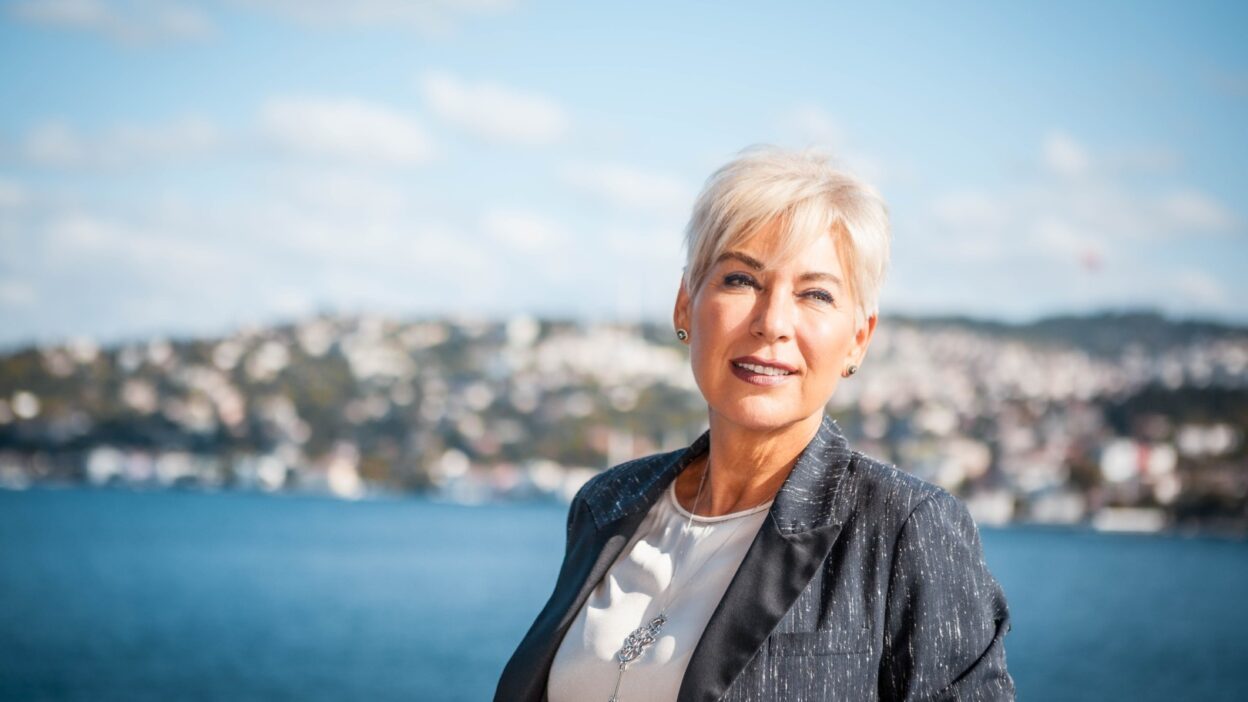 Leyla Alaton Kimdir?