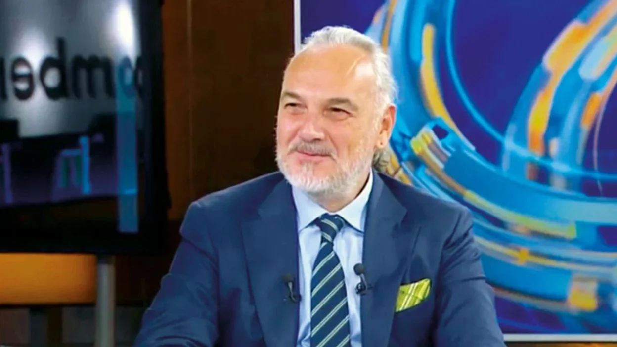 Burak Arzova Kimdir