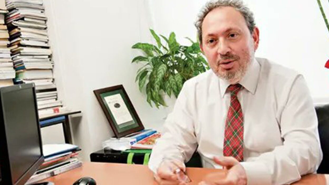 Şeref Oğuz Kimdir