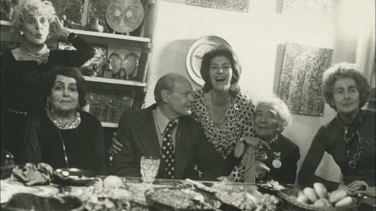 Şirin Devrim Kimdir