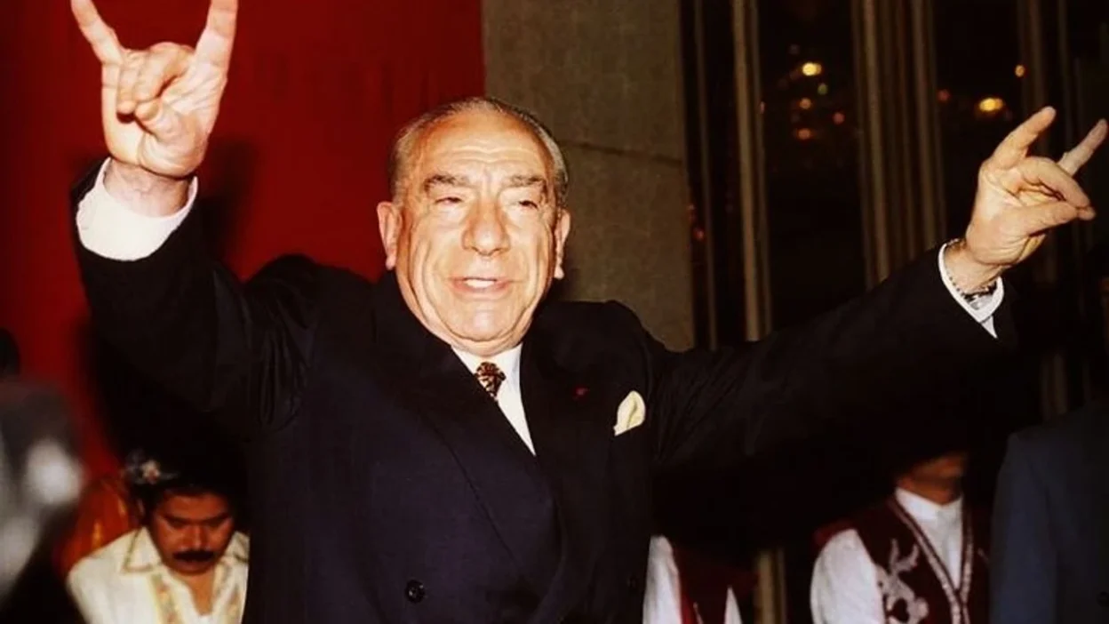 Alparslan Türkeş Kimdir